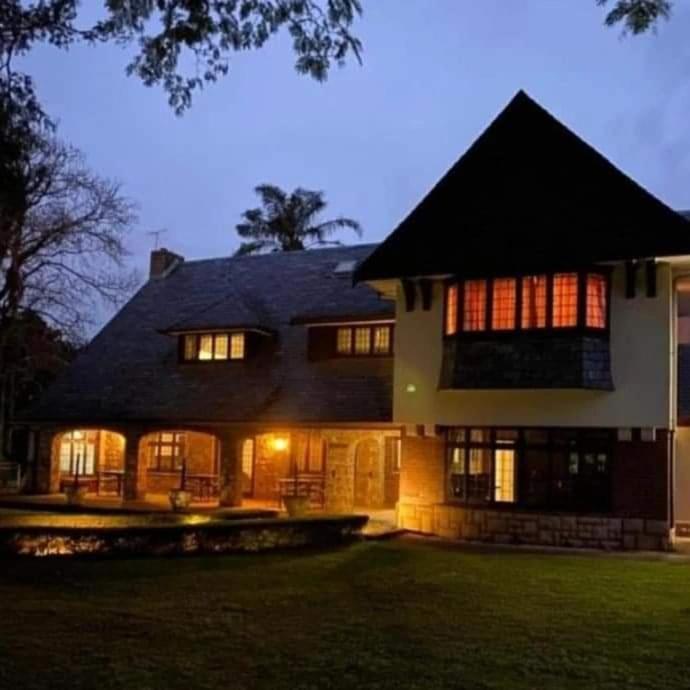 Готель Eagle Wind Manor Гіллкрест Екстер'єр фото